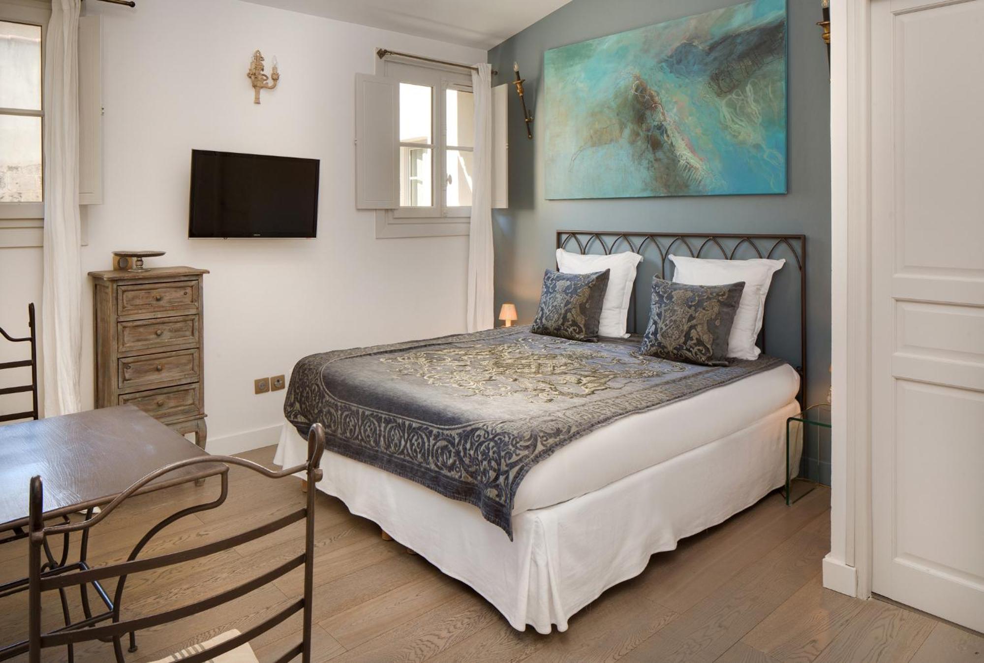 La Maison Des Augustins 4 Stars Spa Et Fitness Avinhão Quarto foto